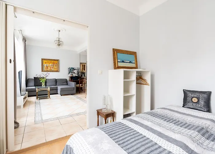 Apartment Bright With Sauna In The 0ld Town