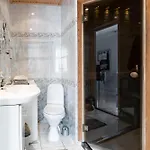 Bright With Sauna In The 0ld Town Apartment *