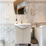 Apartment Bright With Sauna In The 0ld Town *