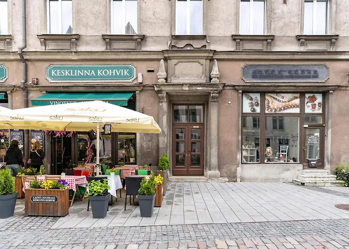 Bright With Sauna In The 0ld Town דירה *